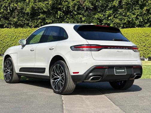 2025 Porsche Macan 