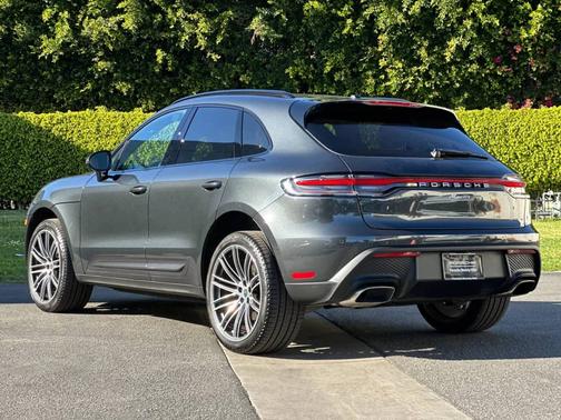 2025 Porsche Macan 