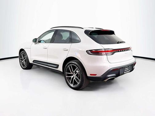 2026 Porsche Macan 