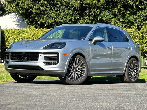 2025 Porsche Cayenne 