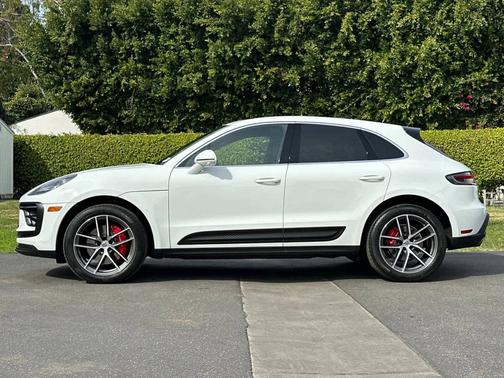 2025 Porsche Macan 