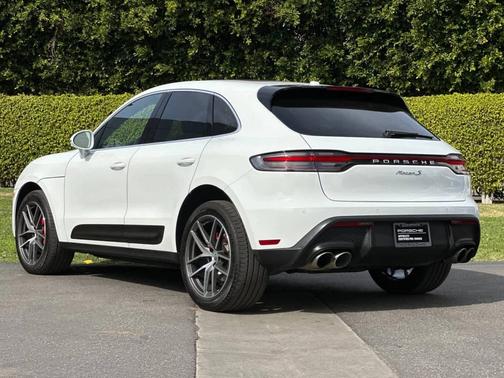 2025 Porsche Macan 