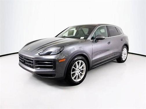 Quartzite Grey Metallic 2025 Porsche Cayenne
