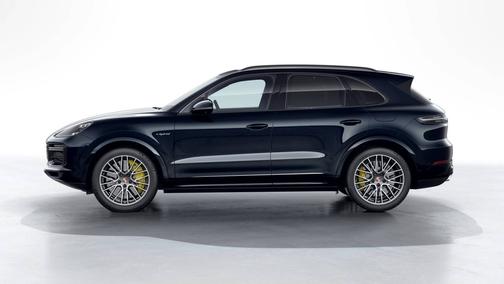 Moonlight Blue Metallic 2022 Porsche Cayenne