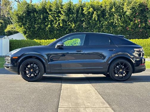 2023 Porsche Cayenne 