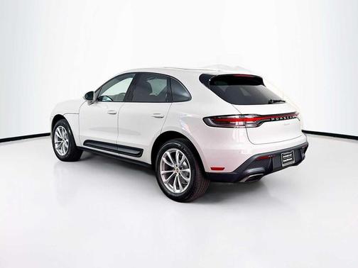 2026 Porsche Macan 