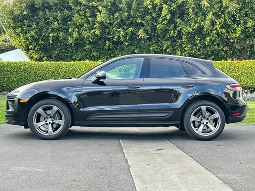 2025 Porsche Macan 