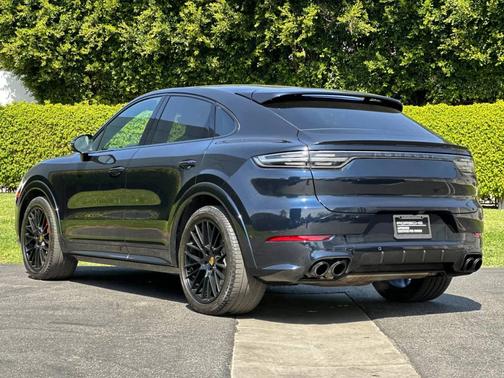 2023 Porsche Cayenne 