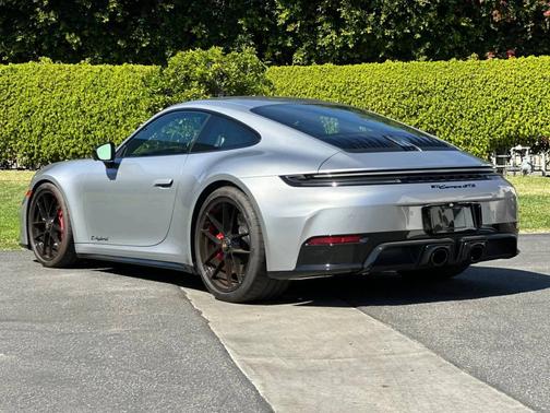 2025 Porsche 911 