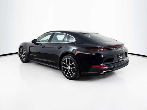 2025 Porsche Panamera 