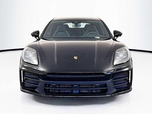 2025 Porsche Panamera 