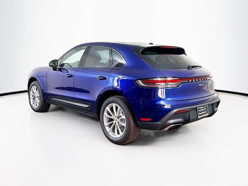 2026 Porsche Macan AWD