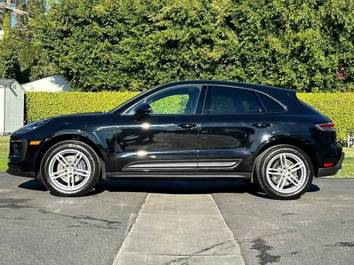2025 Porsche Macan 