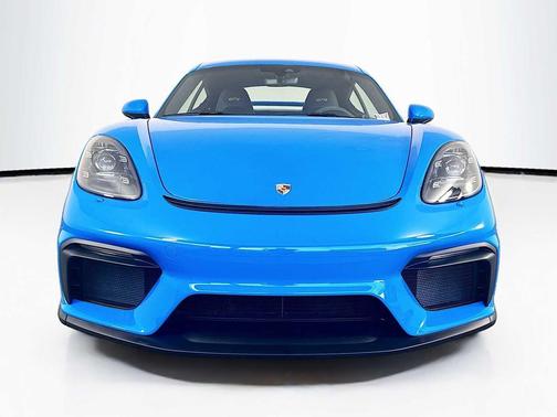 2022 Porsche 718 Cayman GT4