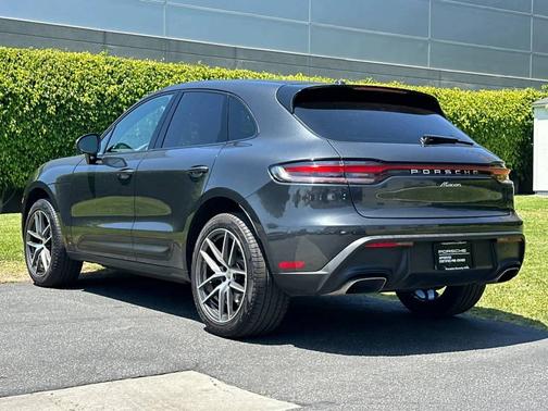 Volcano Grey Metallic 2025 Porsche Macan