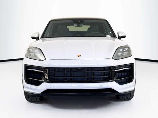 2026 Porsche Cayenne GTS