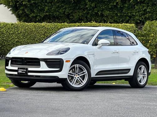 2025 Porsche Macan 