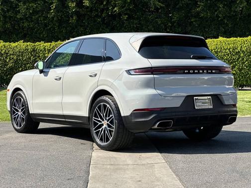 2025 Porsche Cayenne 