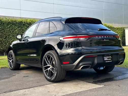 2025 Porsche Macan 