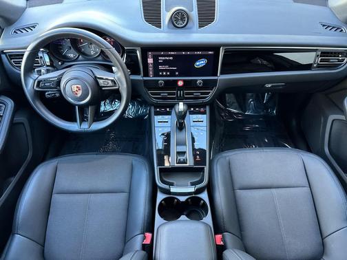 2024 Porsche Macan AWD