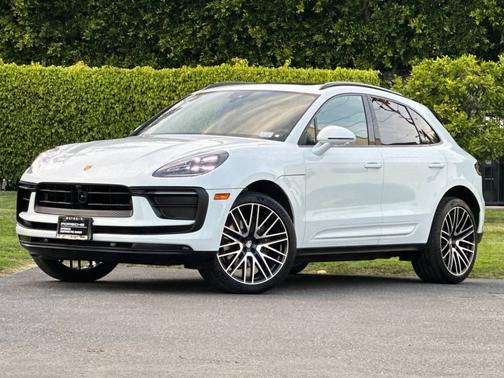 2025 Porsche Macan 