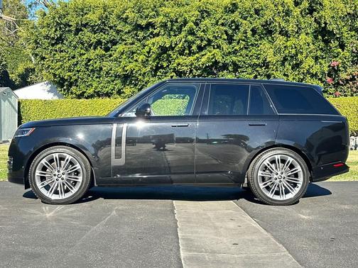 2023 Land Rover Range Rover Autobiography