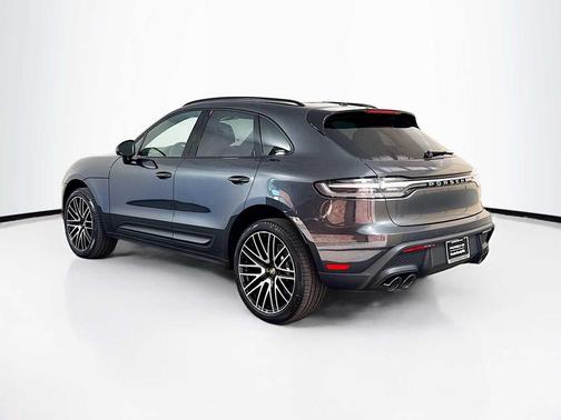 2026 Porsche Macan AWD