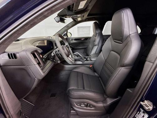 2026 Porsche Cayenne GTS