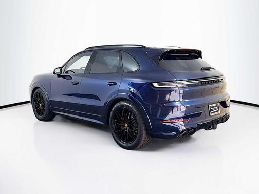 2026 Porsche Cayenne GTS
