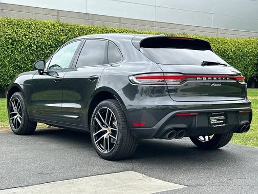 Volcano Grey Metallic 2025 Porsche Macan
