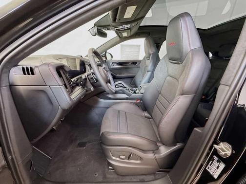2026 Porsche Cayenne GTS