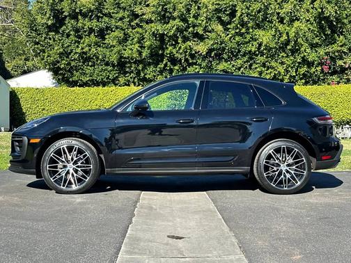 2022 Porsche Macan 