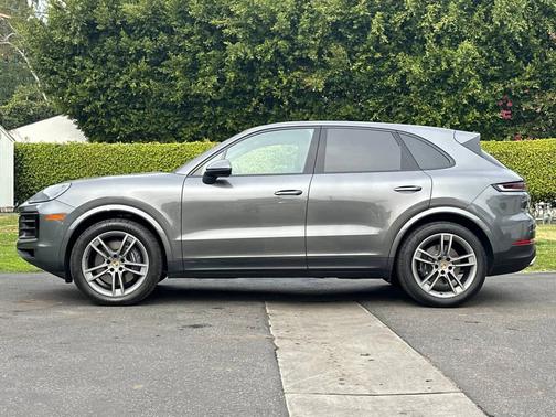 2024 Porsche Cayenne 
