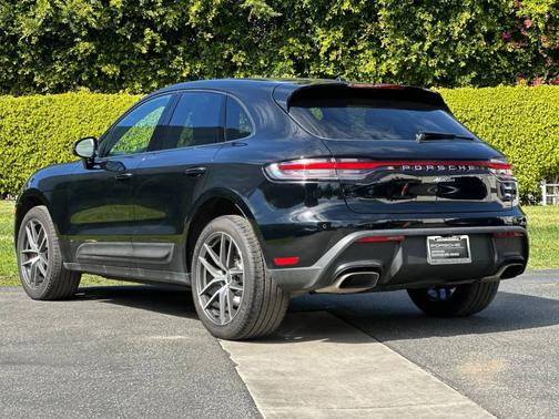2025 Porsche Macan 