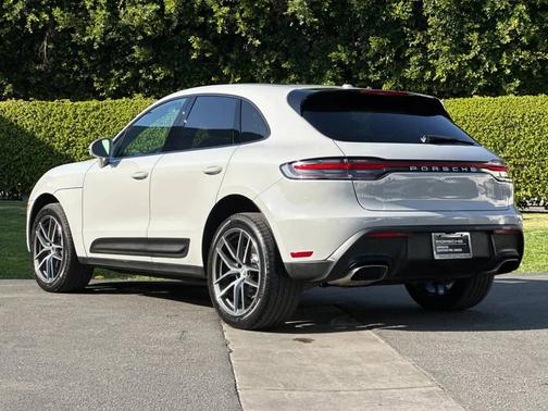 2025 Porsche Macan 