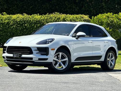 White 2019 Porsche Macan
