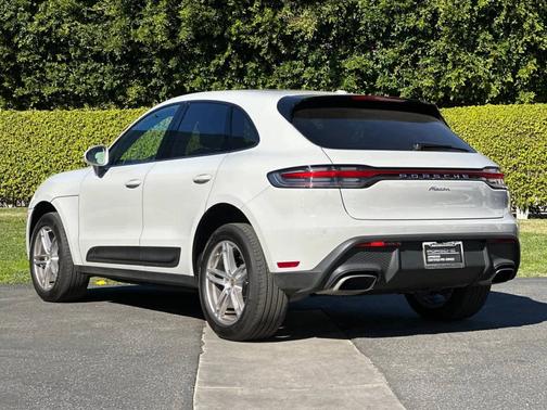 2025 Porsche Macan 