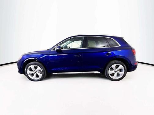2022 Audi Q5 45 S line Premium Plus