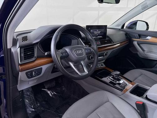 2022 Audi Q5 45 S line Premium Plus