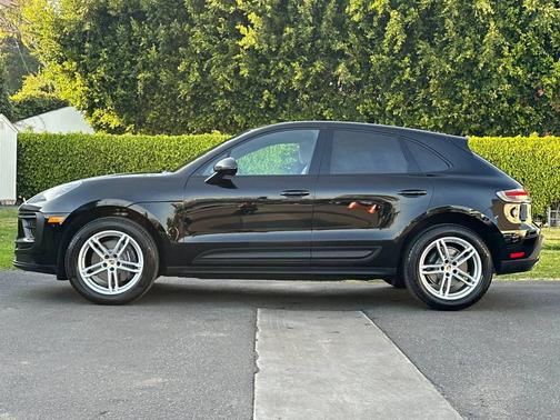 2025 Porsche Macan 