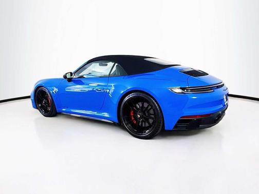 2023 Porsche 911 Carrera 4 GTS