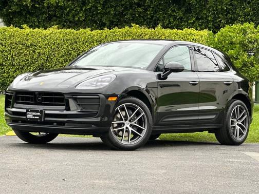 2025 Porsche Macan 