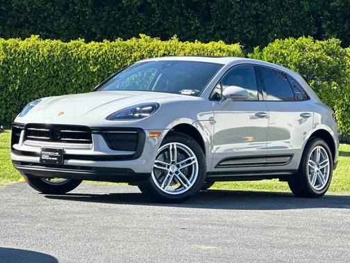 Chalk 2025 Porsche Macan