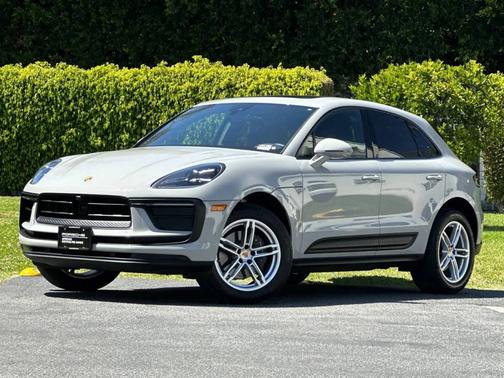 Chalk 2025 Porsche Macan