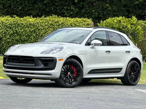 Chalk 2023 Porsche Macan