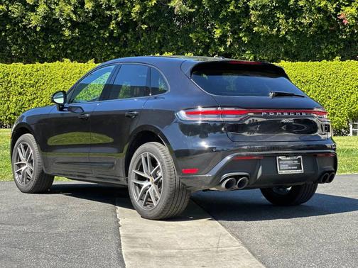 2025 Porsche Macan 
