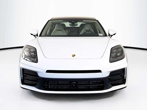 2025 Porsche Panamera 