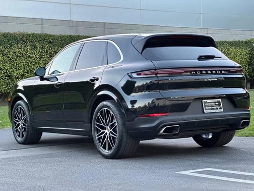 2025 Porsche Cayenne 