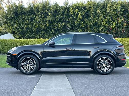 2025 Porsche Cayenne 