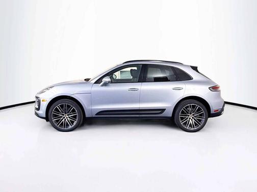Dolomite Silver Metallic 2026 Porsche Macan